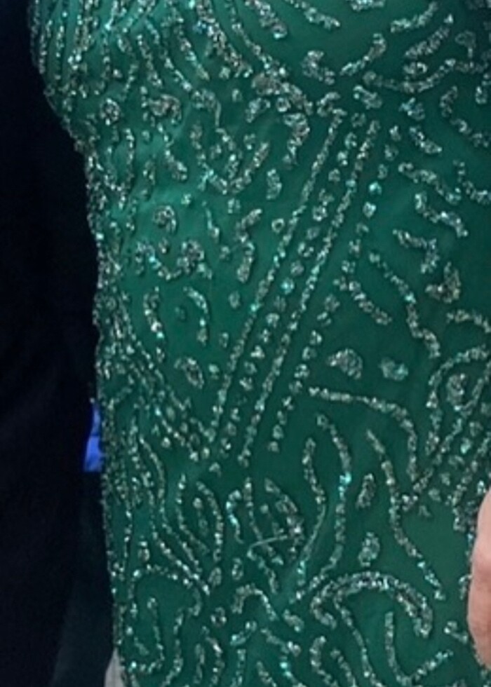 Zümrüt yeşili kuyruklu büyük beden abiye - Görsel 3