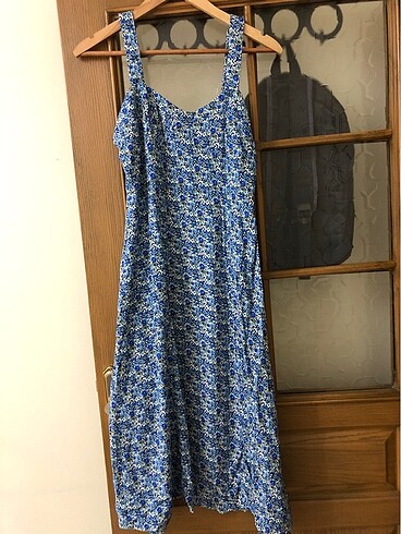Yazlık çiçekli elbise mavi