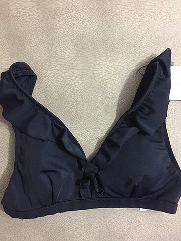 LC Waikiki Fırfırlı bikini üstü