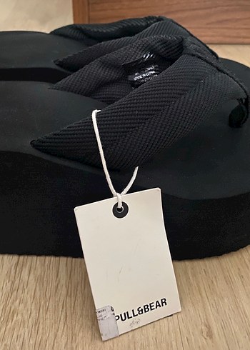 Pull&Bear Siyah parmak arası terlik