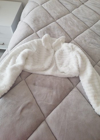 Kız Çocuk Beyaz Kürklü Bolero - Görsel 2