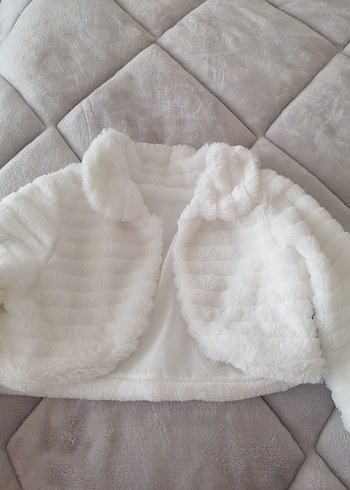 Kız Çocuk Beyaz Kürklü Bolero - Görsel 3