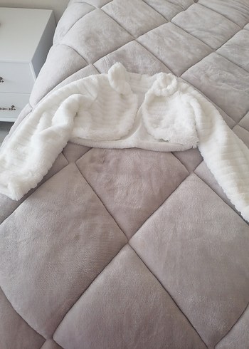 Kız Çocuk Beyaz Kürklü Bolero - Görsel 7