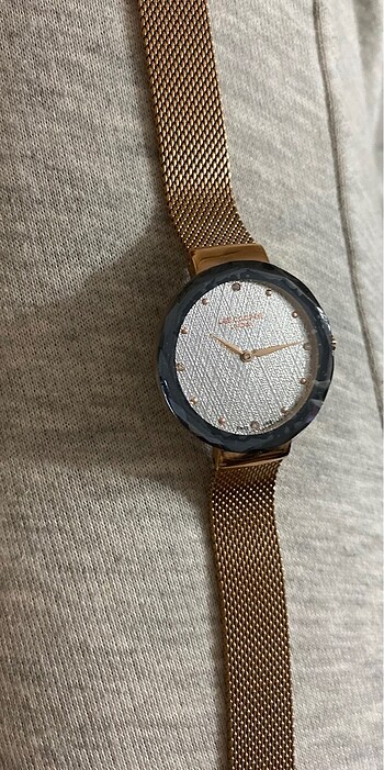 Casio Saat yenidir hiç kullanılmadı
