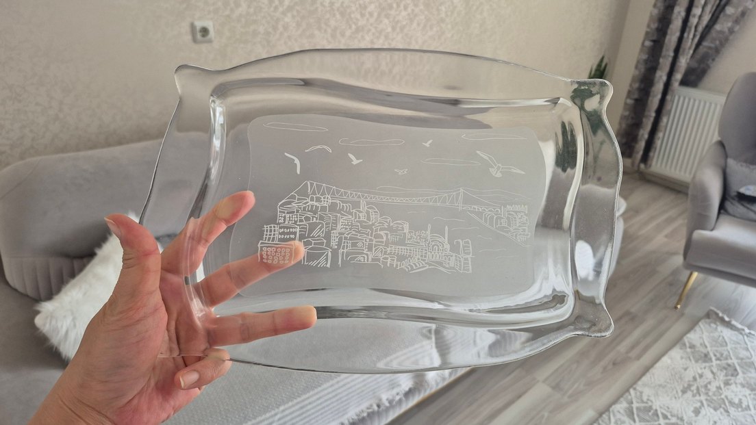 Beyaz Baskılı Şeffaf Cam Servis Tepsisi - Görsel 2