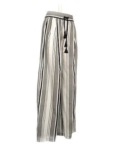 Zara Zara Düz Kesim %70 İndirimli.
