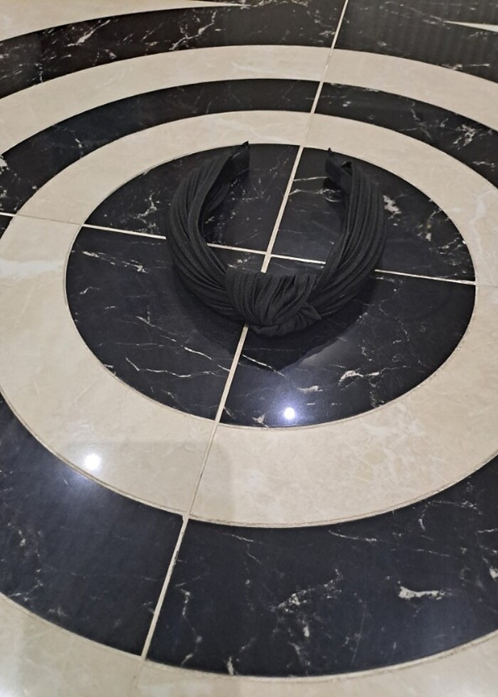 Taç siyah - Görsel 2