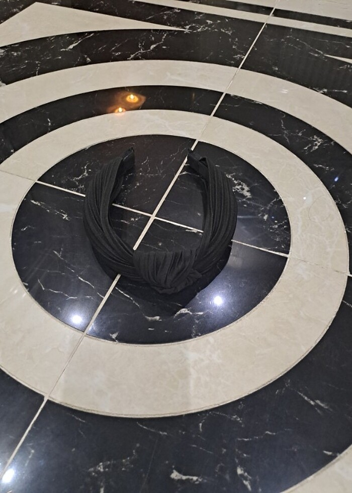 Taç siyah - Görsel 3