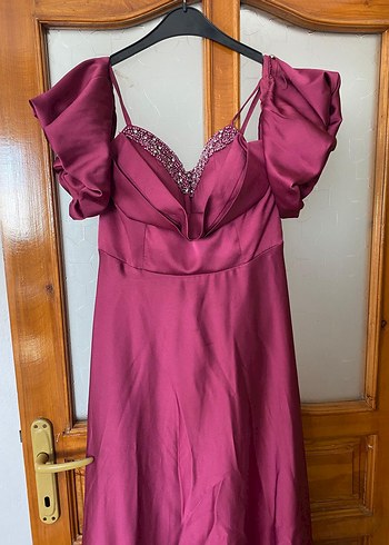 Bordo Uzun Askılı İşlemeli Abiye Elbise - Görsel 3