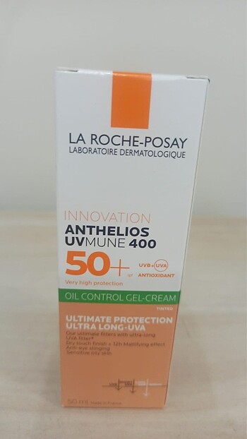 La Roche Posay Dry Touch Oil Control Tinted