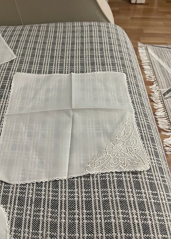Beden 27*27 10lu nakışlı sofra peçetesi