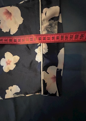 l Beden mavi Renk Çiçek Desenli saten Pijama Takımı