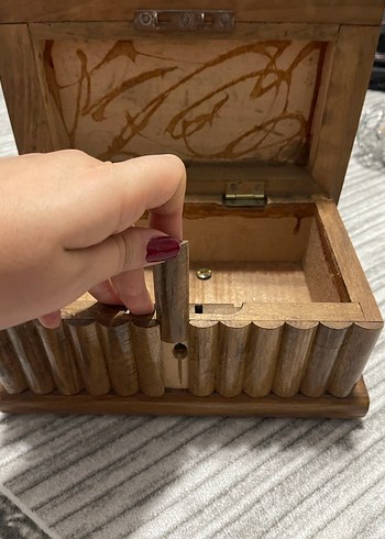 Koyu Kahverengi Oyma Ahşap Kutu - Görsel 3