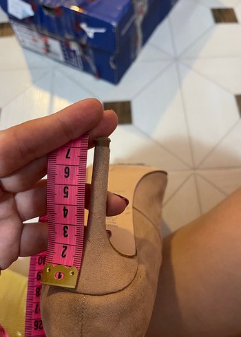 Zara Zara Süet Pliseli İnce Topuklu Kadın Bot