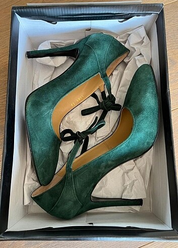 39 Beden Neslihan Canpolat stiletto