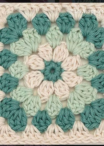 Bohem Tarzda El Yapımı Renkli Örgü Kare - Görsel 3