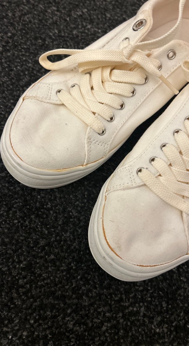 Beyaz Minimalist Kadın Spor Ayakkabı - Görsel 2