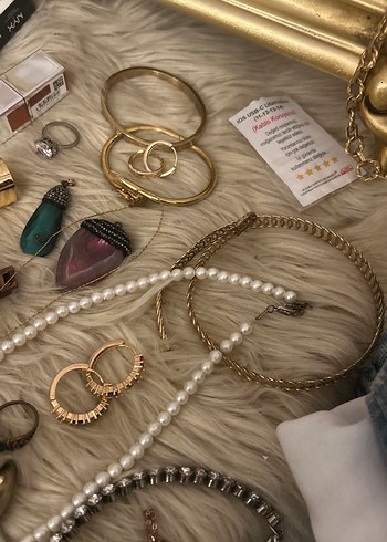 Altın Renkli Makyaj ve Aksesuar Seti - Görsel 4