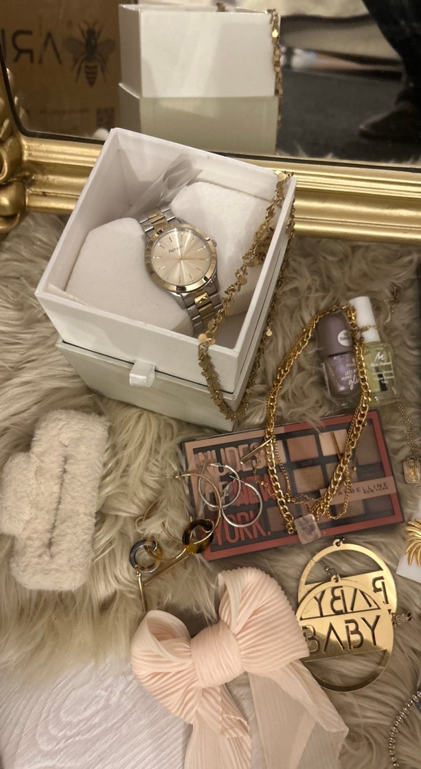 Altın Renkli Makyaj ve Aksesuar Seti - Görsel 2