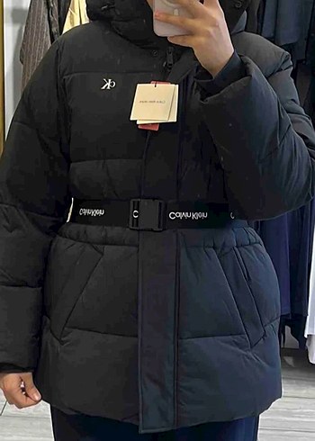 Kadın Siyah Kemerli Kış Montu - Görsel 4