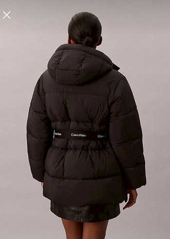 Kadın Siyah Kemerli Kış Montu - Görsel 3