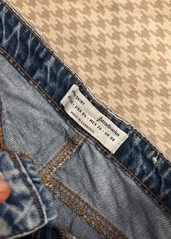 Boncuk İşlemeli Mavi Mini Denim Etek - Görsel 4