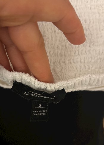 Nakışlı V Yaka Düğmeli Beyaz Bluz - Görsel 4