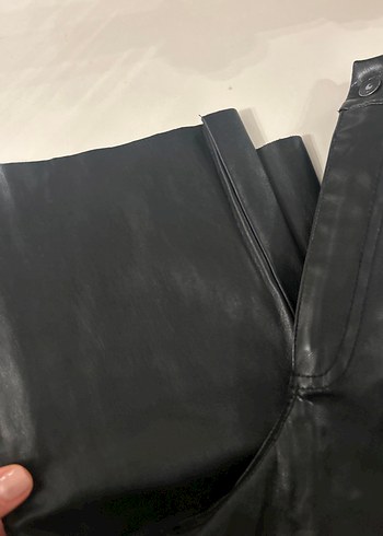 Deri Siyah Kadın Midi Pantolon - Görsel 3