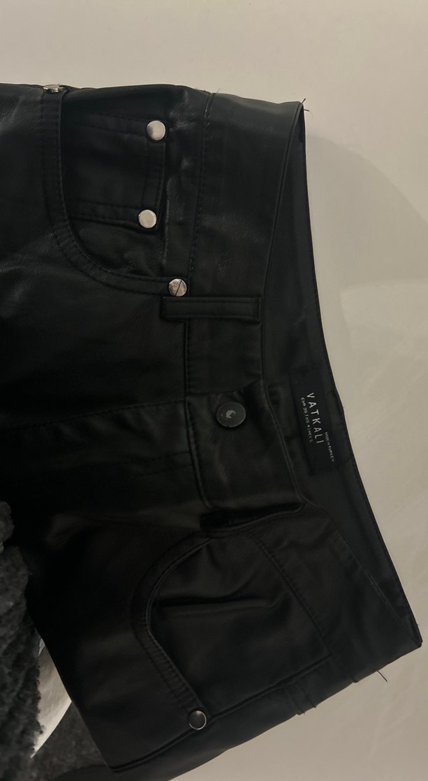 Deri Siyah Kadın Midi Pantolon - Görsel 4