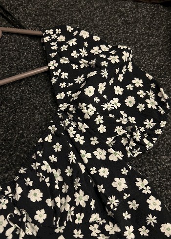 Düğmeli V Yaka Mini Çiçekli Bluz - Görsel 3