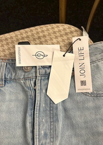 Gevşek Kesim Kısa Denim Şort - Görsel 3