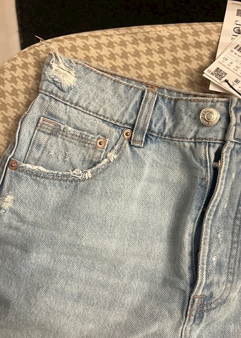 Gevşek Kesim Kısa Denim Şort - Görsel 2