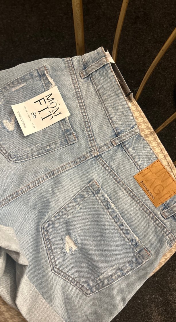 Gevşek Kesim Kısa Denim Şort - Görsel 5