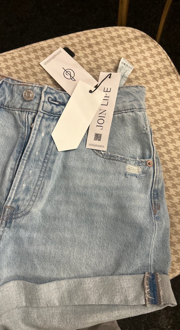 Gevşek Kesim Kısa Denim Şort - Görsel 4