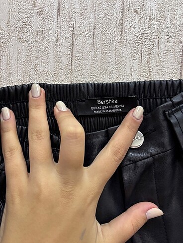 Bershka BERSHKA DERI JOGGER PANTOLON