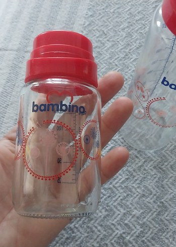 Renkli Bambino Bebek Biberonları Kırmızı Kapaklı - Görsel 4