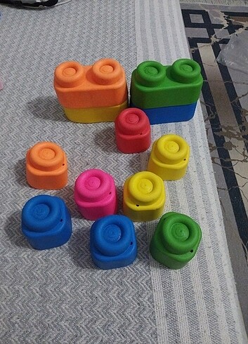 Yumuşak.plastik lego