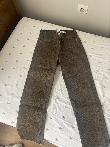 Zara Rengi soluk kahve as kullanıldı