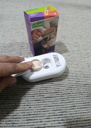 Beyaz Kedi Tüy Bakım Fırçası USB Şarjlı - Görsel 4