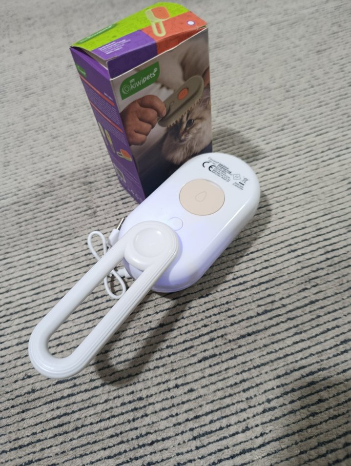 Beyaz Kedi Tüy Bakım Fırçası USB Şarjlı - Görsel 3
