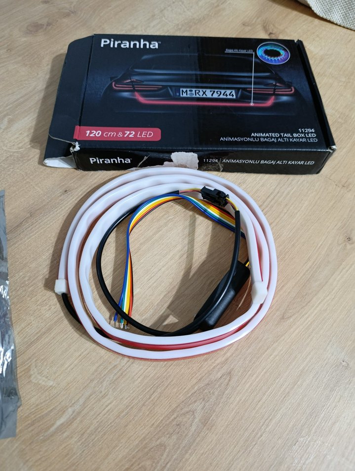 Piranha Animasyonlu 72 LED Bagaj Altı Kayar - Görsel 2