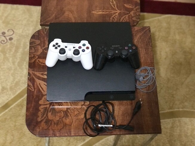 2 KOL İLE BİRLİKTE 290 GB TEMİZ PLAYSTATİON 3 SLİM!