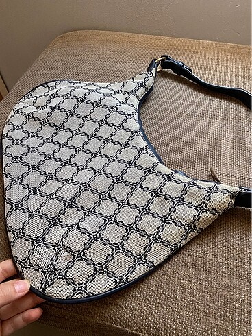 Mango Mango vintage görünümlü desenli çanta