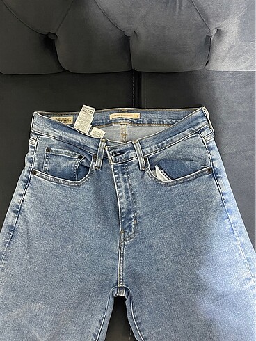 levis kot