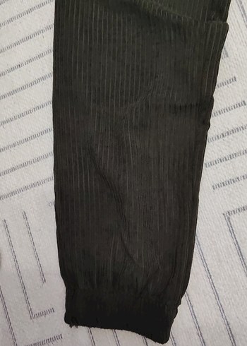 s Beden Kadın Siyah Pilili Rahat Kesim Pantolon
