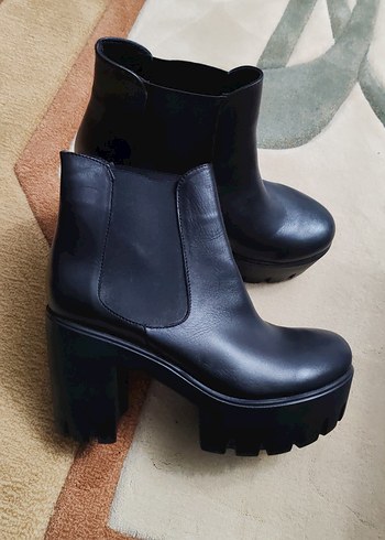 Siyah Platform Topuklu Kadın Botları - Görsel 3