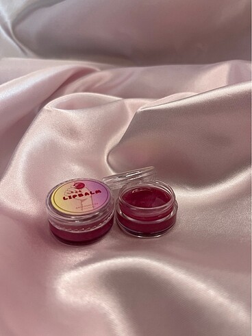 Burnt rose lipbalm