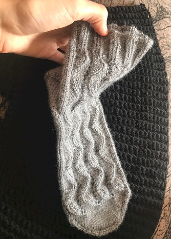 Gri el Örgüsü Çorap - Görsel 3