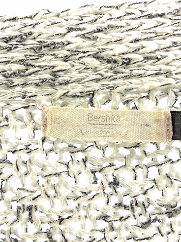 m Beden çeşitli Renk Bershka Hırka %70 İndirimli.