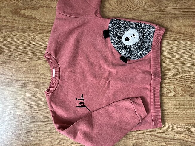 Civil sweatshirt